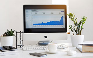 体坛午爆｜卡里克执教曼联斩获三连胜，山东男篮今晚客战天津男篮